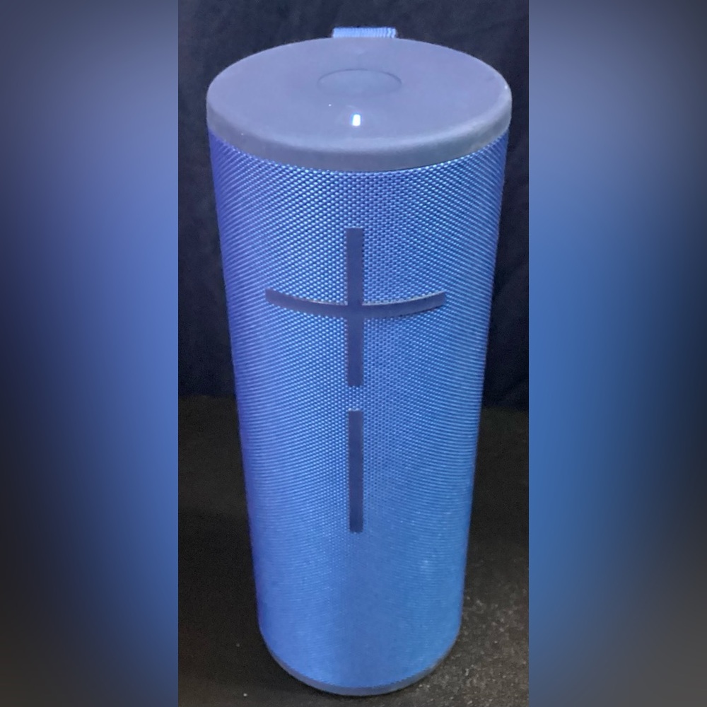 Ultimate Ears MEGABOOM 3 Portable Waterproof Bluetooth Speaker-Lagoon Blue